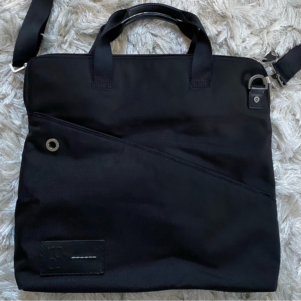 RO REVERSIBLE MESSENGER UTILITY BAG - Black & Grey